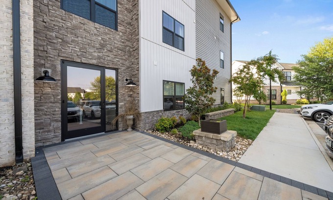 Forest Condo | Charming new 2-bedroom condo in Forest, Virginia near Liberty University.