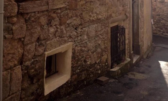 Caunes-Minervois House | Charming, newly renovated village house in Caunes-Minervois