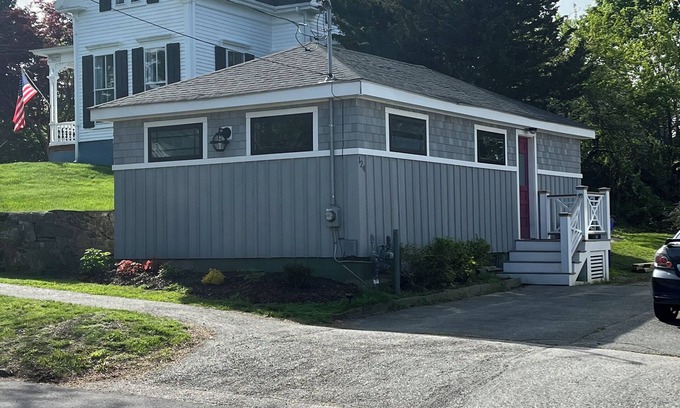 Bristol House | Charming newly renovated and furnished 1-bedroom house in Historic Bristol, RI