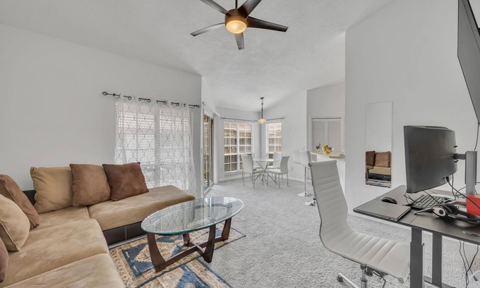 Southwest Orlando Condo | Charming Oasis: Stylish Apartment in the Heart of Orlando