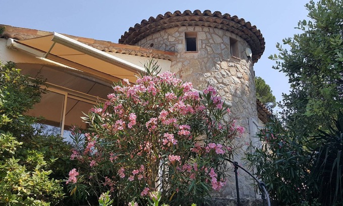 Auribeau-sur-Siagne House | Charming Provencal villa with pool