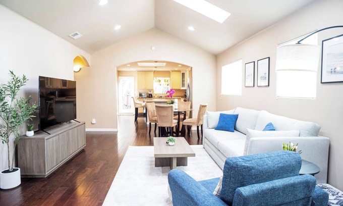 Pacific Grove House | Charming Pacific Grove Retreat 3bd/2bath
