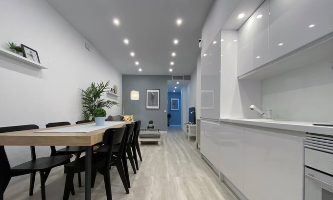 Almenara Apartment | Charming Plaza de Castilla - 4 bedrooms, 2 bathrooms