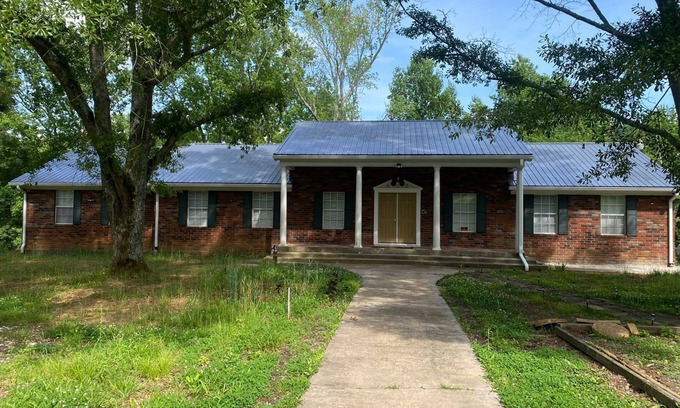 Benton Apartment | Charming private studio in cool Benton with AC, SmartTv and WiFi