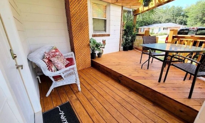 Charleston Apartment | Charming Private Suite Close to Beach & Downtown