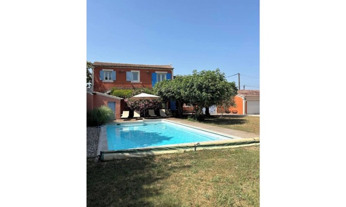 Cavaillon Villa | CHARMING PROVENCAL MAS