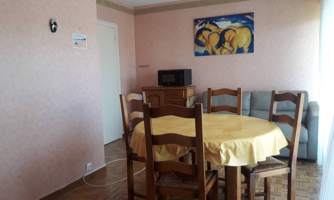 Vielle-Chapelle Apartment | Charming, quiet, sunny studio near the beach