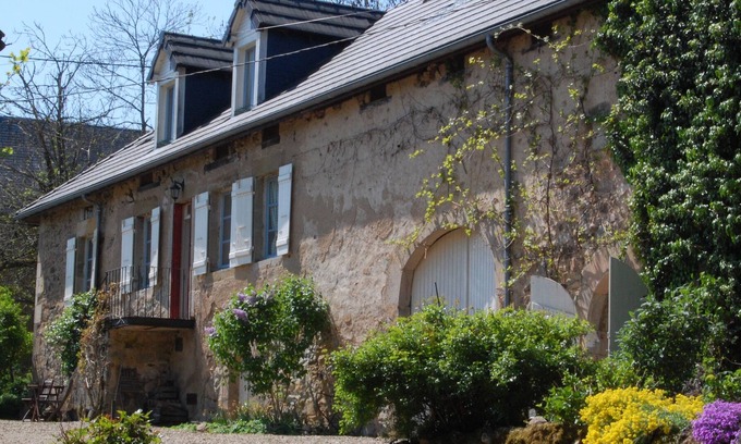 Roussillon-en-Morvan Other | Charming Renovated Farmhouse in Rural Burgundy