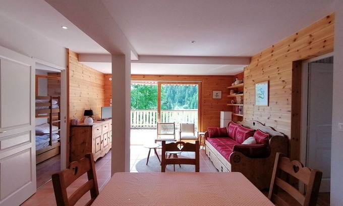 Pra Loup Apartment | Charming renovated 2-room cabin with terrace and parking, Pra-Loup