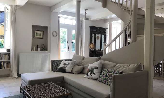 Villeneuve House | Charming renovated country house!