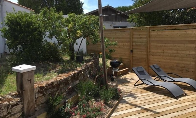 Barbatre Cottage | Charming Renovated Home Near Beach with Private Parking and Terrace