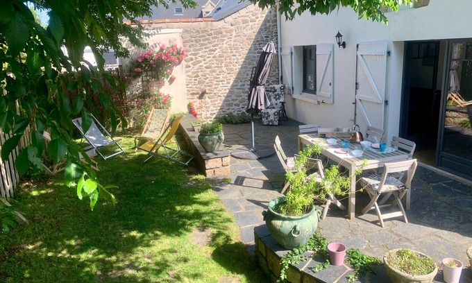 Saille Cottage | Charming Renovated House with Garden in the Heart of Salt Marshes, Close to Guérande and La Baule