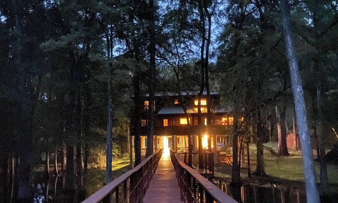 Branford House | Charming Riverfront in Branford on the Sante Fe and access to the Ichetucknee!