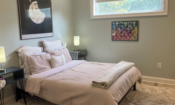 Country Club Estates Apartment | Charming Room in Downtown Rehoboth Beach