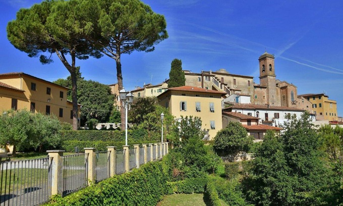 Lari Villa | Charming Stay, Casciana Terme