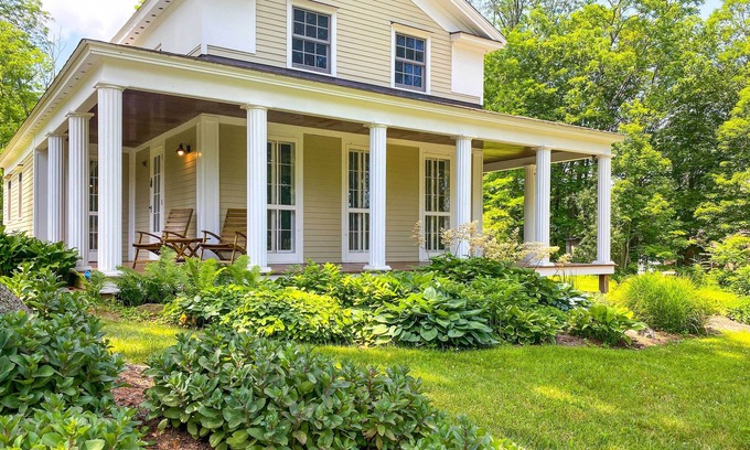 Marble Dale House | Charming Sharon Dwelling w/Deck & Fire Pit!