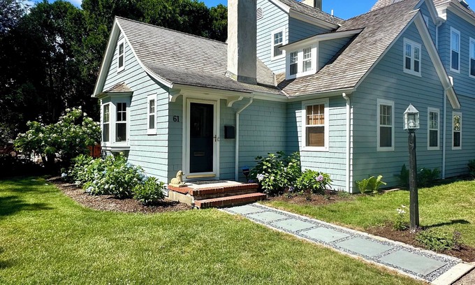 Village of Southampton House | Charming Southampton Village Home 4 Bedroom, 2 Bath n5 minutes from the beach