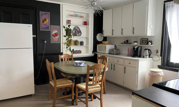 Terrebonne Apartment | Charming,Spacious Apartment in the Heart of the Historic City of Old Terrebonne
