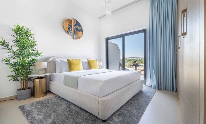 Dubai Apartment | Charming Studio Apt in the Heart of Jabel Ali!