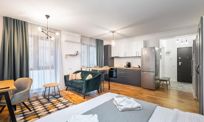 Bucharest Apartment | Charming Studio close to Unirii Square