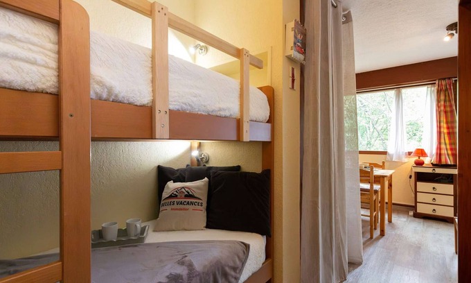 Vignec Apartment | Charming Studio for 4 in Saint Lary with Free WiFi, Balcony, Jacuzzi, Gym, and Sauna