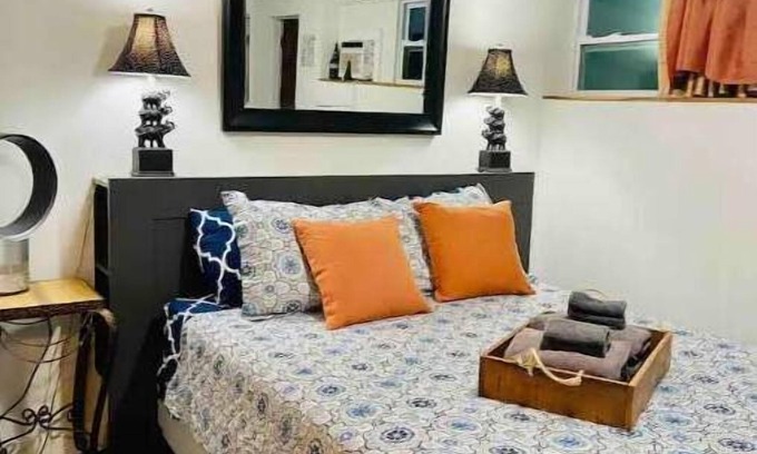 Northeast Miami House | Charming Studio-Free Parking