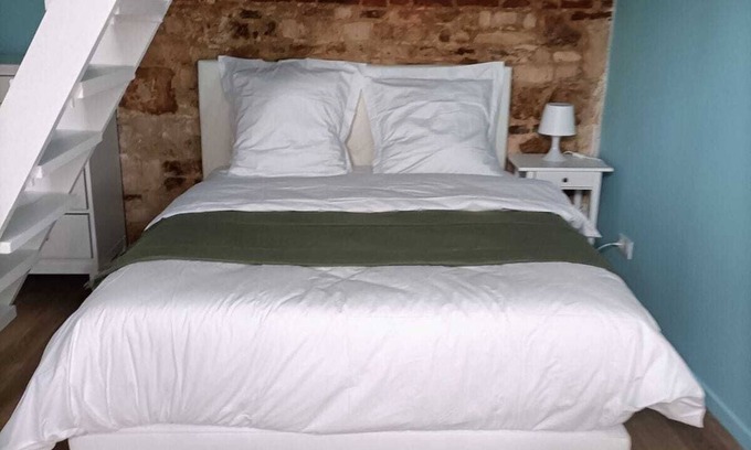 Honfleur Apartment | Charming studio renovated in 2023 located in the historic center of Honfleur