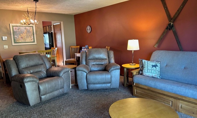 Cedar House | Charming Sugarloaf Townhome-Heart of Leelanau County–Pool, Beaches & Wineries