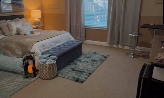 Auburn House | Charming -Tranquility Guest-Rm Suite in Auburn with Breakfast, Snacks, AC & WiFi