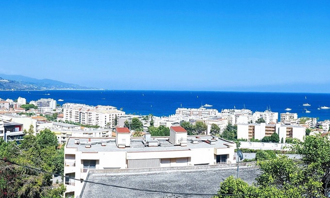 Roquebrune-Cap-Martin Villa | Charming villa with panoramic sea view near Monaco