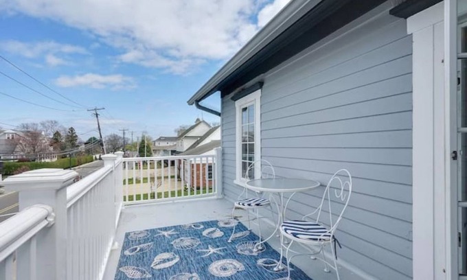 Monmouth Beach House | Charming victorian beach house in the heart of MB
