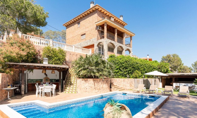 Olivella Villa | Charming Villa Del Cel with Heated Pool and Outdoor Kitchen