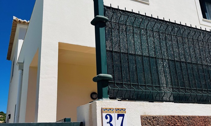 Burgau Villa | Charming villa in the Algarve with private swimming pool nearby beach