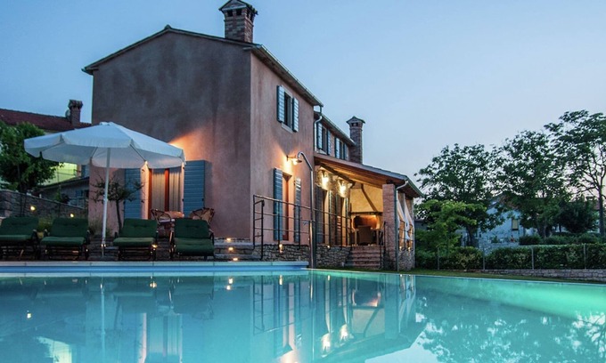 Jezenj Cabin | Charming Villa Jezenj with Private Pool and Lovely Garden