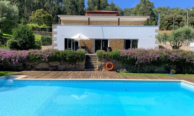 Cossourado Villa | Charming villa with private swimming pool and garden