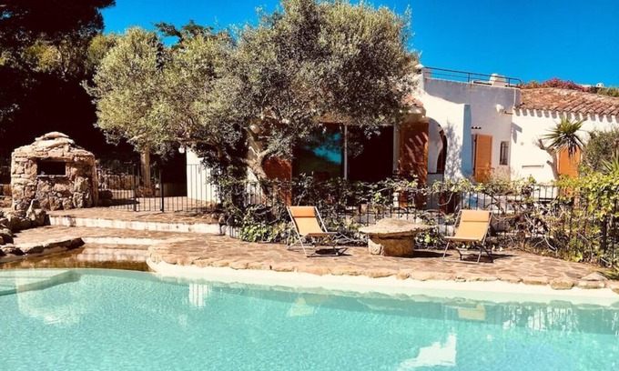 Bonifacio Villa | Charming villa with swimming pool and sea view near the beaches