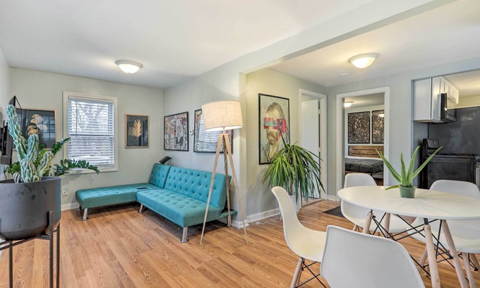 Warwick House | Charming Warwick Vacation Rental: Walk to Bay