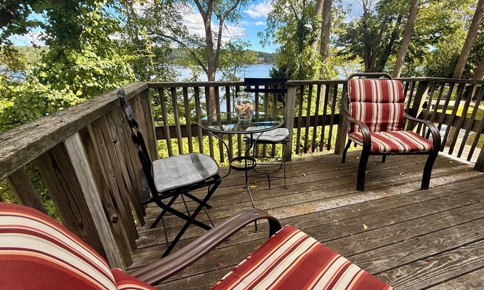 Bath Cottage | Charming Waterfront Cottage on the Kennebec River Walking Distance to Town