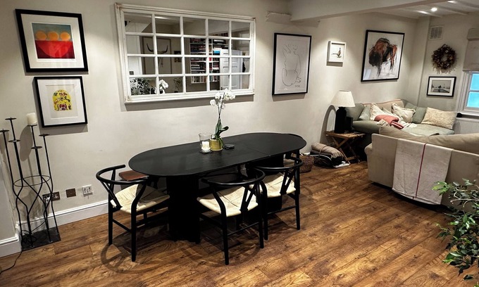 West Kensington House | Charming West London Mews House
