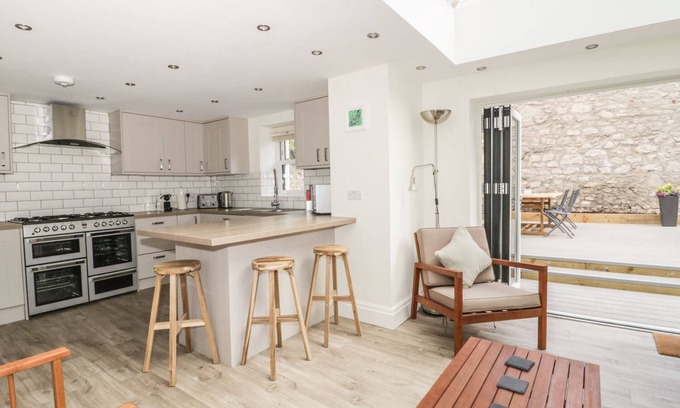 Llandudno Cottage | Charnwood Villa
