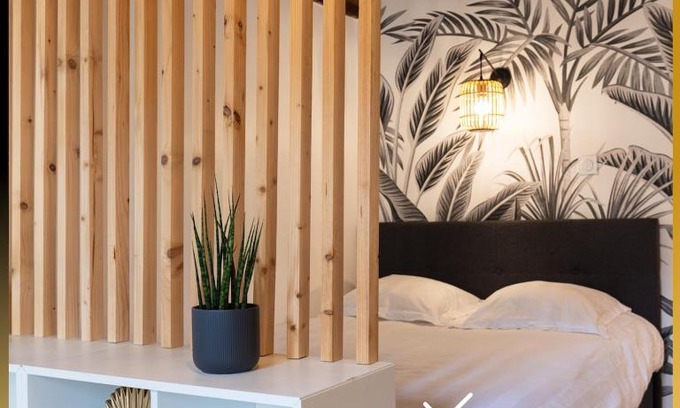 Chartres Apartment | Chartres - Le Pont Bouju - Vue sur L'Eure