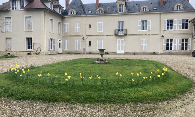 Bussy Other | CHATEAU DU BERRY - LARGE FAMILY HOME