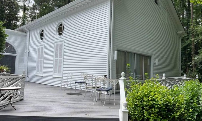 Goldsboro House | Chateau Home