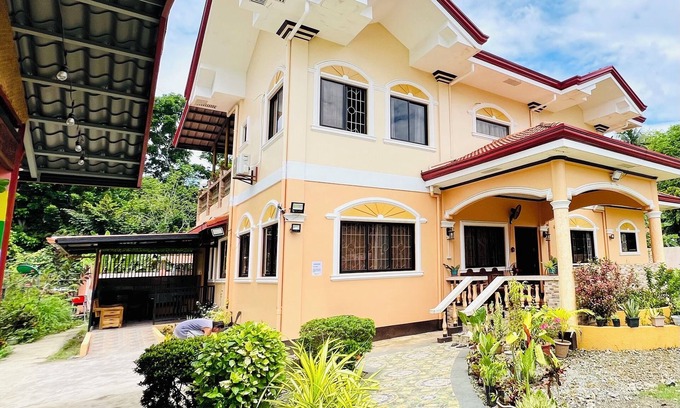 San Pedro Villa | Chateau La Princesa with lovely garden & bar "family friendly villa"