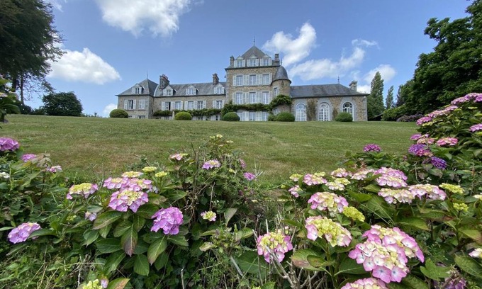 Plomb Bed & Breakfast | Chateau La Rametiere