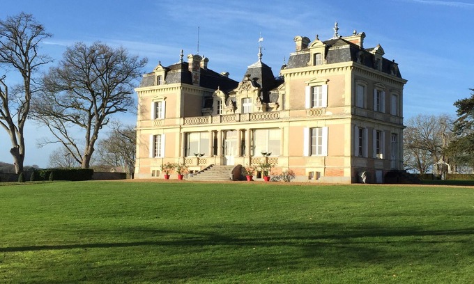 Daon Other | Chateau with beautiful views. Very calm. Swimming pool. 14 people
