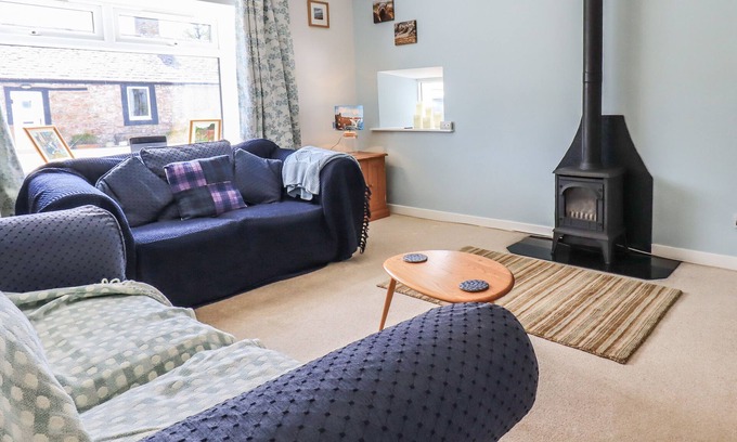 Bankend Cottage | CHATELHERAULT, pet friendly, character holiday cottage in Ruthwell