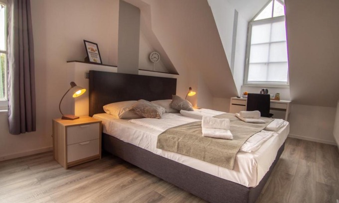 Schoeneweide Hotel | Check In Hotel