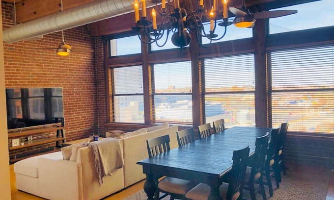 Downtown St. Louis Apartment | Checks All Boxes! Cozy 2 bed/2 bath St Louis Loft