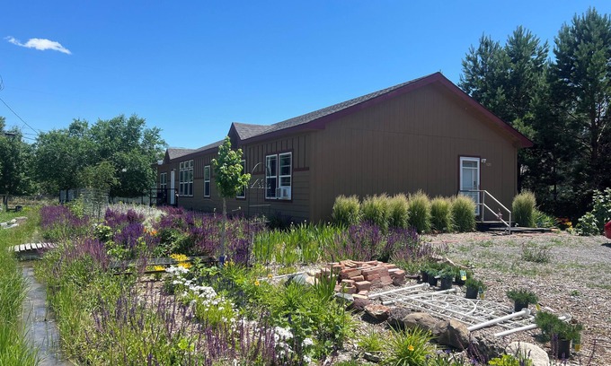 Cody House | Cheerful 4 bedroom home! Quiet and spacious!